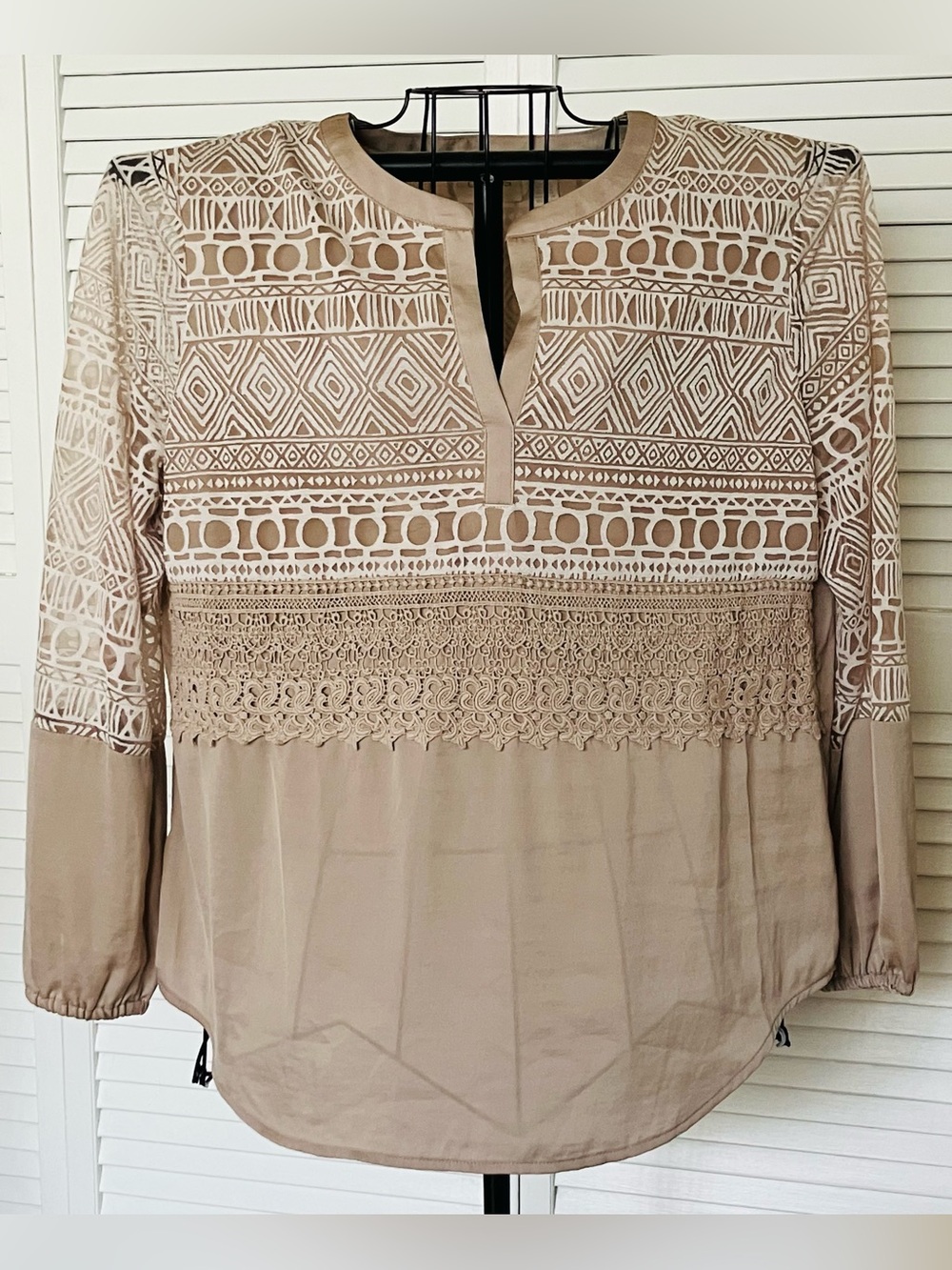 Chicos Peasant Top Taupe Lace Trim Long Sleeve Boho Festival Womens Size 2 US 12